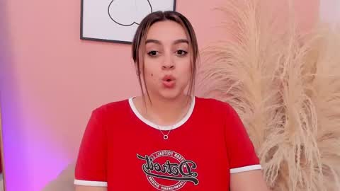 Erika Mendez online show from February 27, 8:09 pm