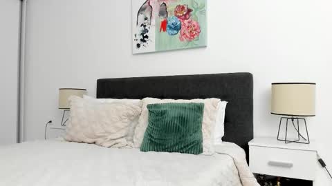 Erika online show from October 8, 9:57 am