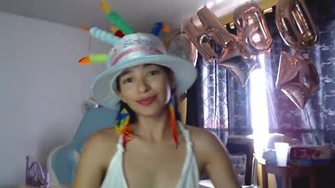 erina_1 online show from March 1, 3:38 pm