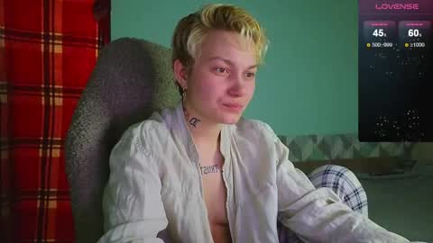 esajukyy online show from December 19, 2:57 pm