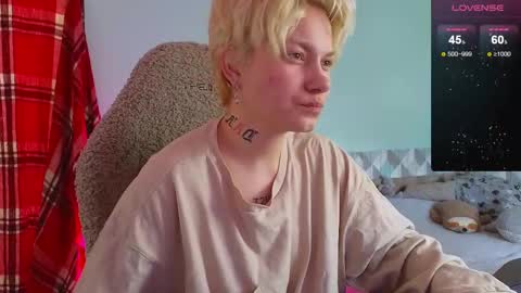 esajukyy online show from January 19, 5:48 am