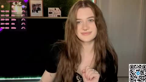 EshleGreen online show from April 14, 7:03 pm