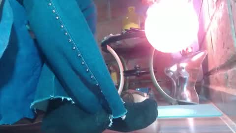 Eskela911 online show from February 24, 2:11 am