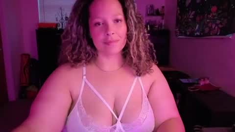 Esme Luv online show from June 20, 12:03 am