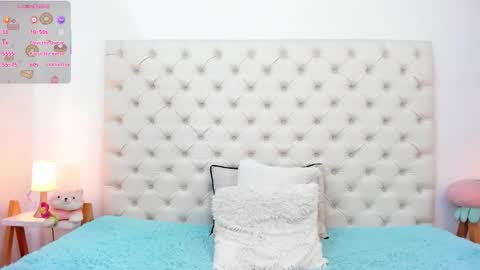 esmeralda  online show from December 22, 1:36 pm