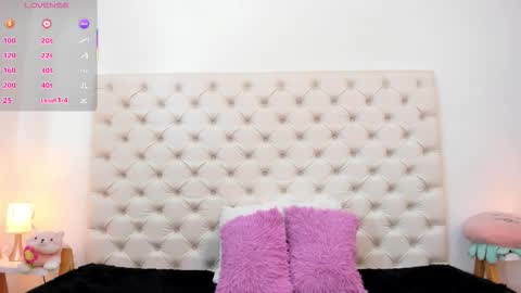 esmeralda  online show from November 10, 4:13 pm