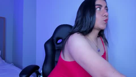 esmeralda_rose__ online show from June 17, 5:31 am