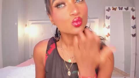 esmeraldanyx online show from November 19, 9:37 pm