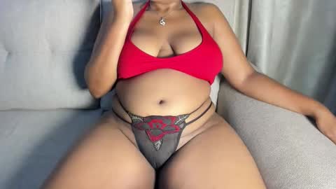 Esme online show from December 21, 10:35 pm