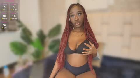 estefany online show from March 10, 11:45 am