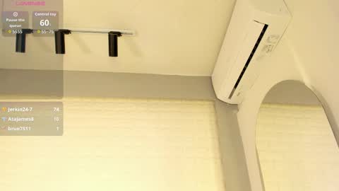 estefany online show from March 27, 8:26 am