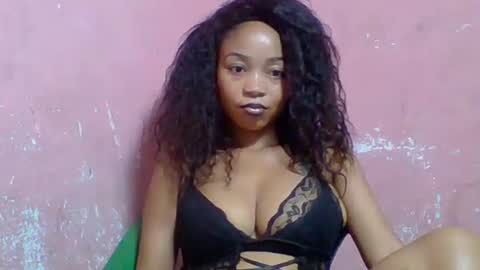 estelah20 online show from October 21, 8:51 am