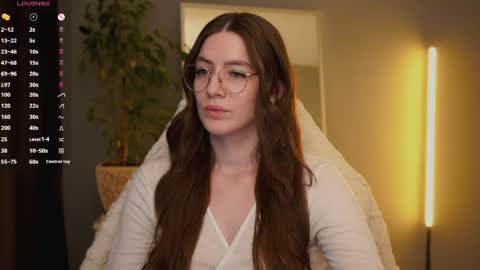 Ester online show from March 12, 10:40 am