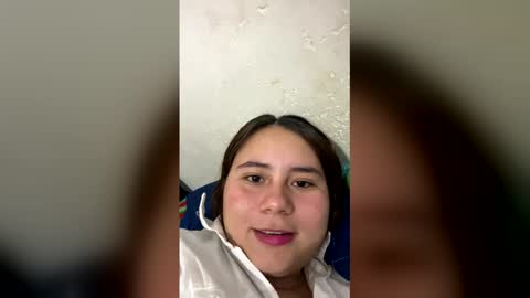 estrella online show from February 16, 12:21 am