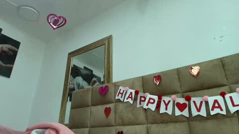 Estrella online show from February 8, 11:55 am