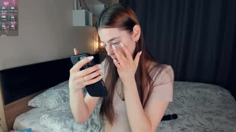 Mary online show from February 9, 7:27 am