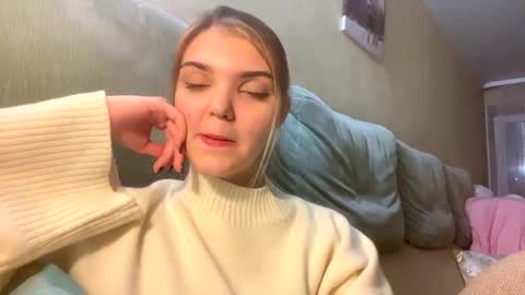 Viola online show from January 11, 9:09 pm