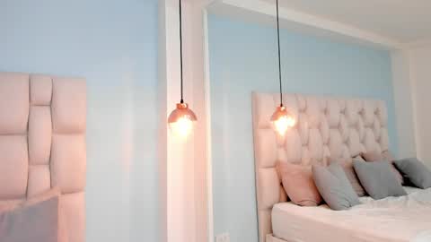 Eva  online show from April 3, 4:32 am