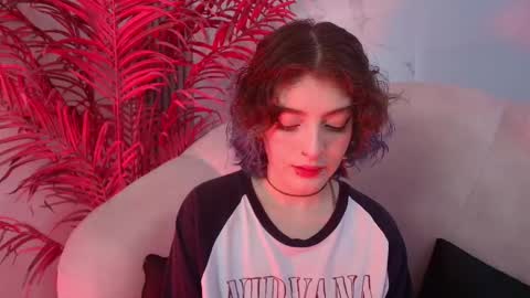 E V A online show from December 2, 8:22 pm