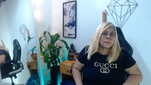 eva_love49 online show from April 2, 6:05 pm