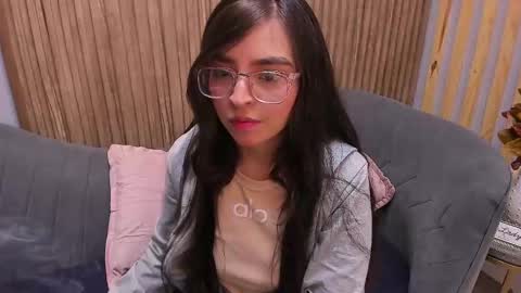 Angelinne online show from February 2, 3:43 am