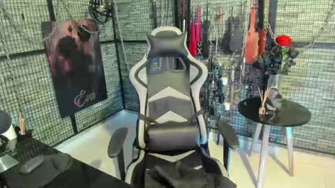 EVA INDEPENDENT MODEL online show from October 8, 2:49 am