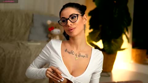 Eva  online show from January 6, 5:11 am