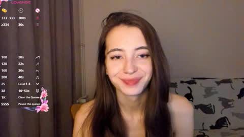 evabradly online show from November 30, 7:18 pm