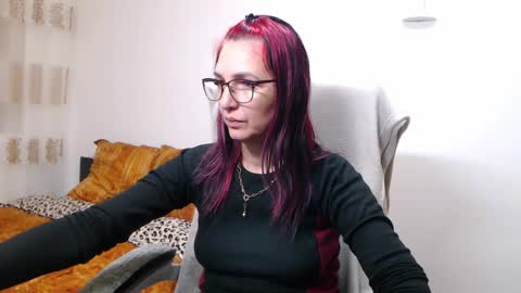 EvadesireONE online show from January 19, 3:52 pm