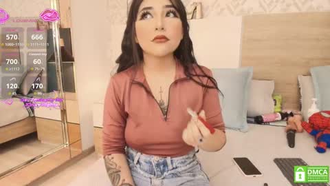 Evadne online show from November 22, 7:05 pm