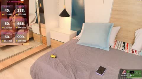 Evadne online show from October 15, 7:16 pm