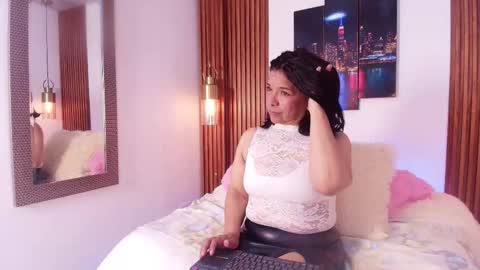 EVA GODDESS  online show from September 24, 8:19 pm