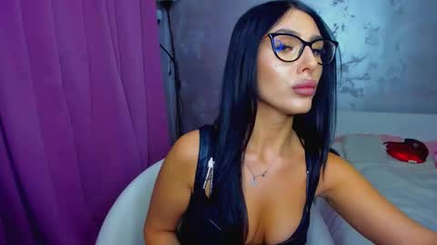 Eva online show from November 26, 10:33 pm