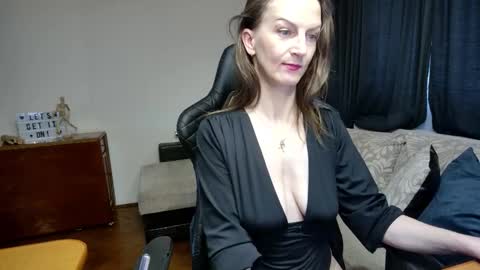 Eva Moon online show from November 27, 2:20 pm