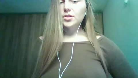 evasapples2026 online show from March 27, 3:24 pm