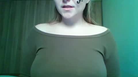 evasapples2026 online show from April 4, 10:19 pm