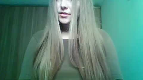 evasapples2026 online show from March 2, 4:25 pm