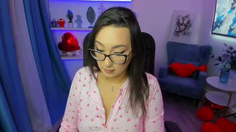 evasarazardje online show from February 13, 7:48 pm