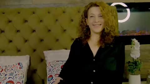 EveHamilton online show from February 2, 8:41 pm