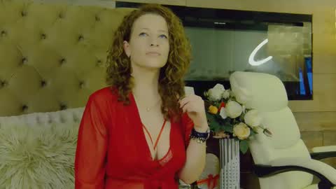 EveHamilton online show from January 19, 7:37 pm