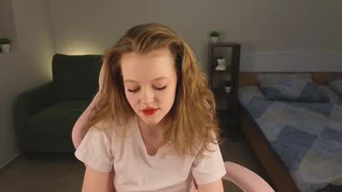 Eveleen online show from January 9, 8:22 pm