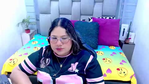 evelin zaens online show from February 4, 4:26 am