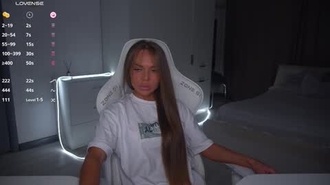 Evelina online show from November 13, 3:55 pm