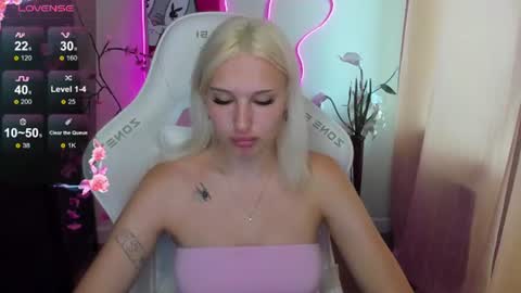 Evelina online show from July 14, 1:28 am