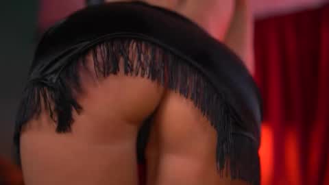 Evelyn online show from December 2, 7:38 pm