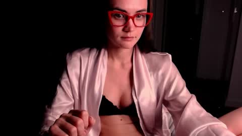 Evelyn online show from November 17, 11:49 pm