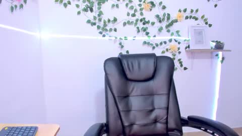 evelyn_miller___ online show from March 26, 7:59 pm