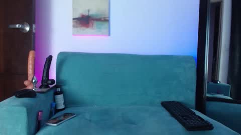 Evelyn martinez  online show from March 7, 8:49 pm