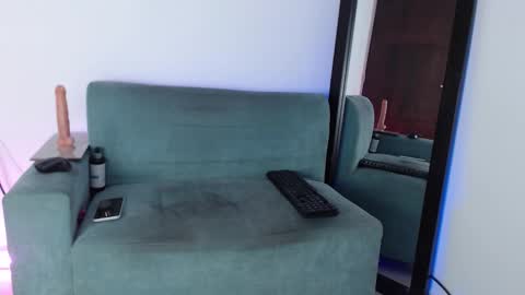 Evelyn martinez  online show from January 9, 8:46 pm