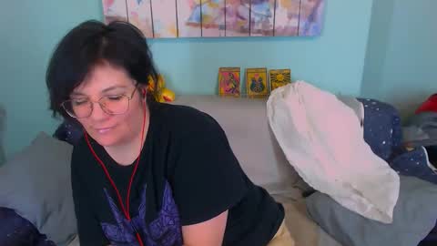 Everly online show from February 13, 6:15 am